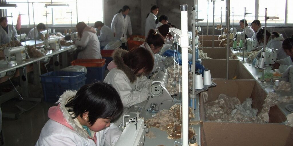 worker, factory, sewing-13550.jpg